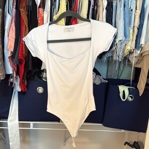 Aritzia Babaton Countour White Square Neck Bodysuit